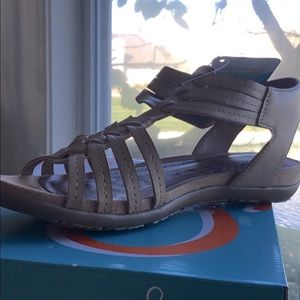 BareTraps caramel gladiator Sandals NWT❣️❣️❣️